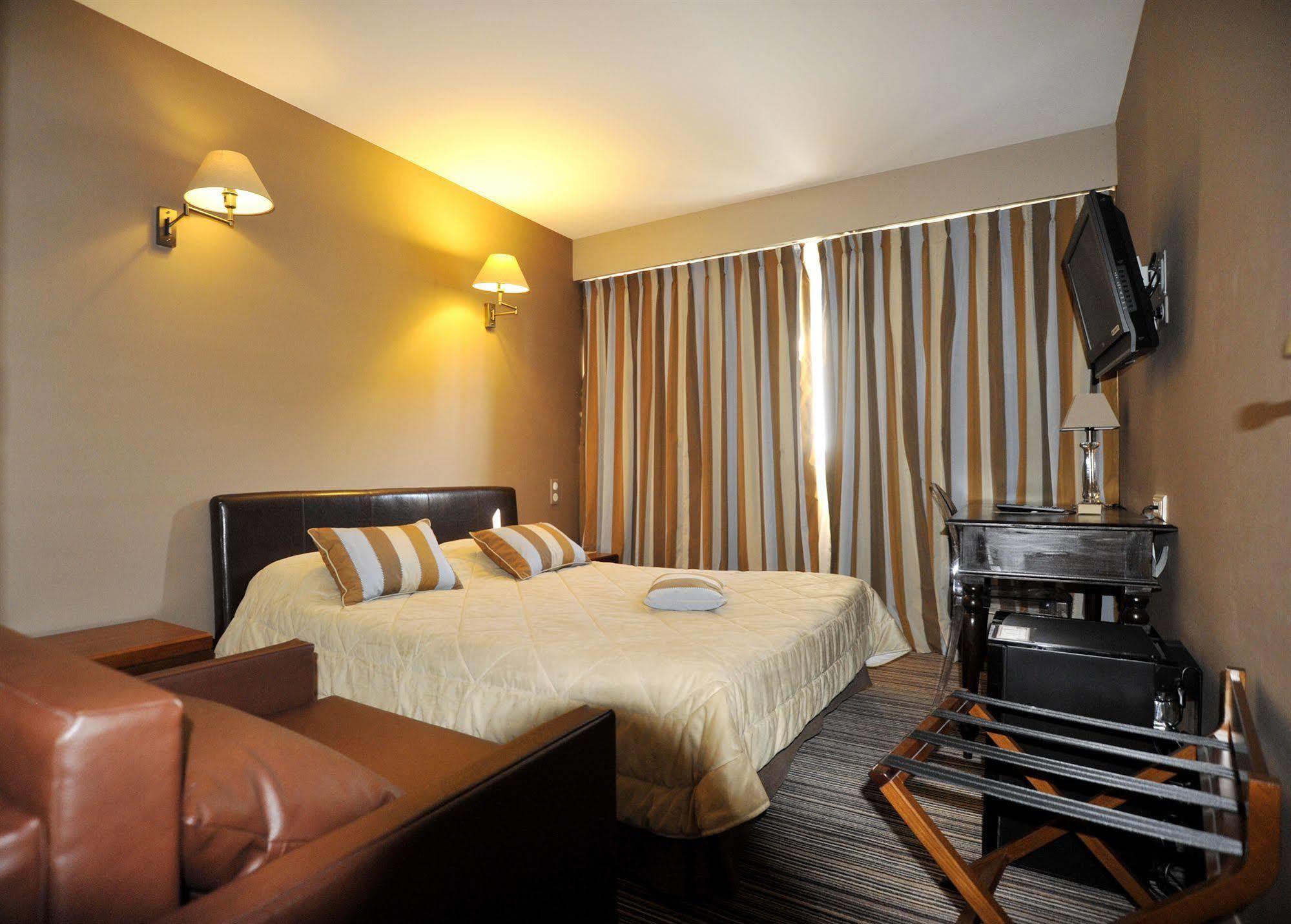 The Originals City, Hotel Napoleon, La Roche-Sur-Yon Ngoại thất bức ảnh
